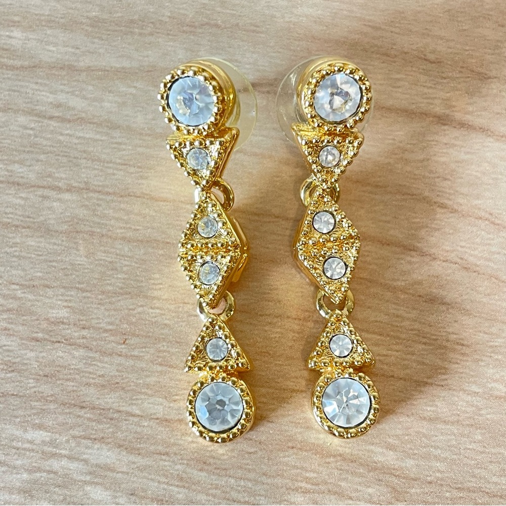 Swarovski Rhinestone Crystal Drop Earrings Gold Tone Statement Dangle Holiday
